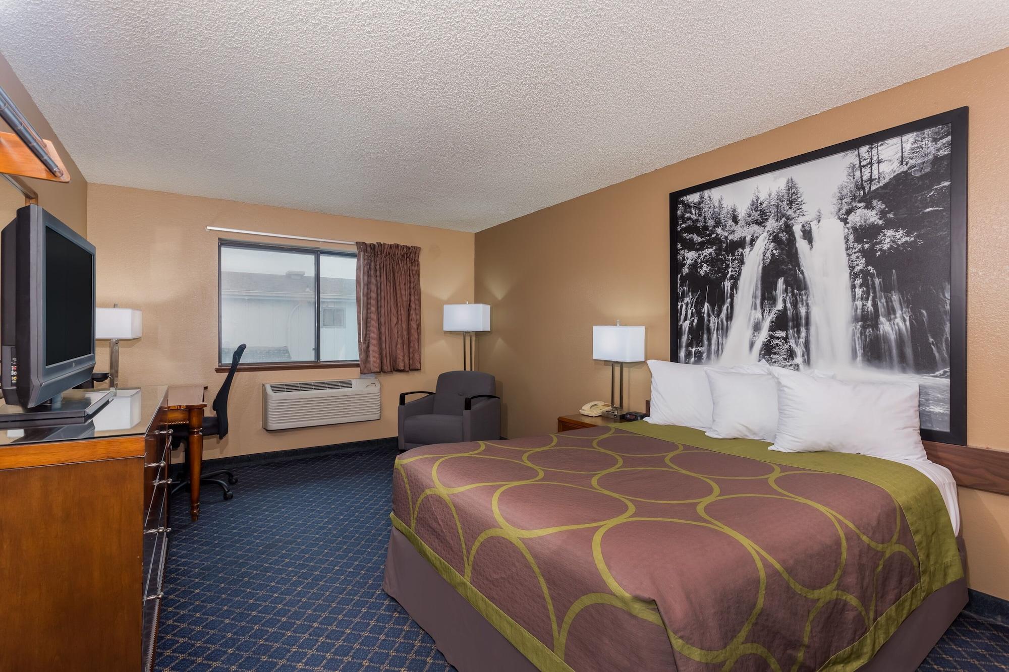 Hotel Super 8 By Wyndham 2*