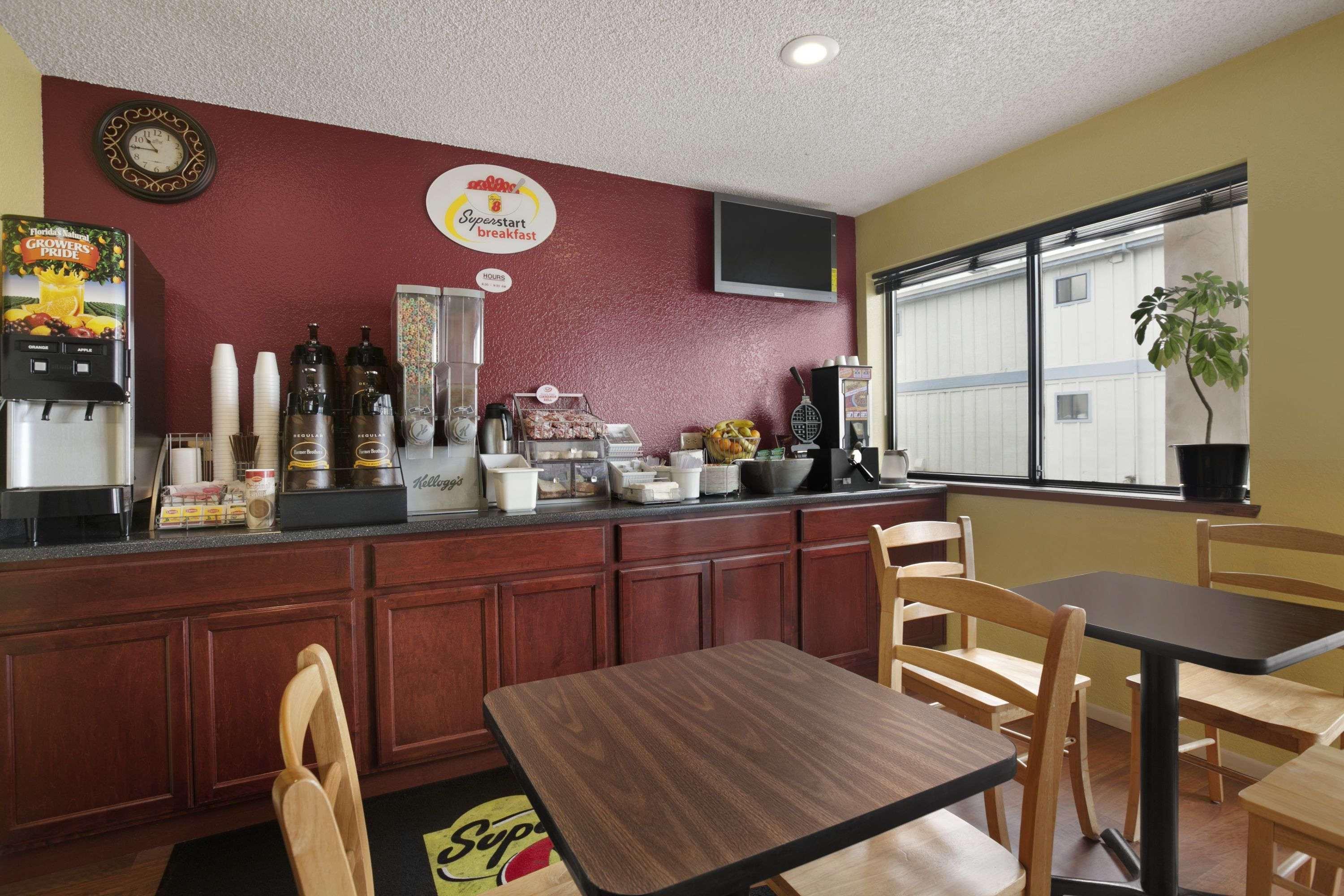 Hotel Super 8 By Wyndham