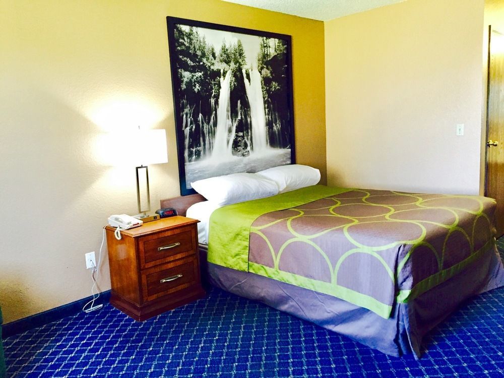 Super 8 By Wyndham